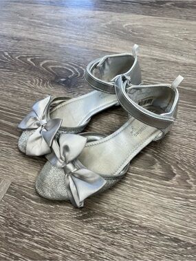 Futurino Girls Silver Glitter Bow Dress Shoes – EU 30